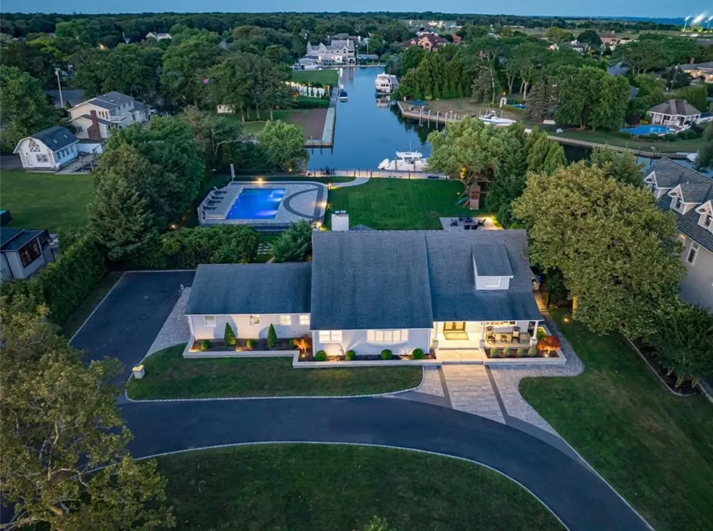 82 The Helm East Islip NY 11730