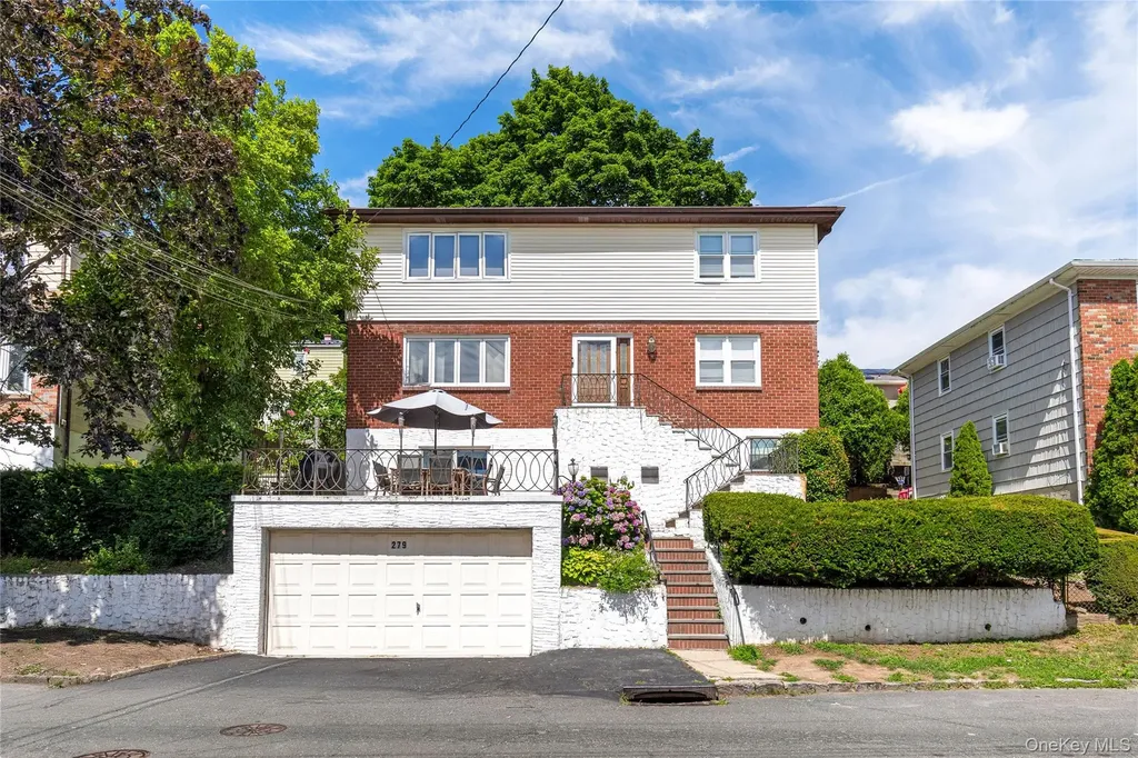 279 Mary Lou Avenue Yonkers NY 10703