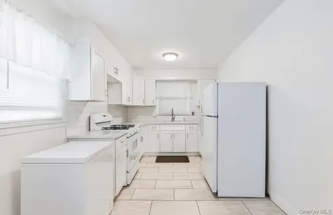 279 Mary Lou Avenue Yonkers NY 10703