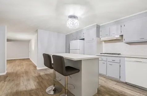 279 Mary Lou Avenue Yonkers NY 10703