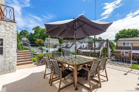 279 Mary Lou Avenue Yonkers NY 10703