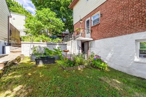 279 Mary Lou Avenue Yonkers NY 10703