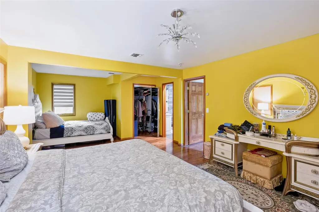31 Morris Drive Syosset NY 11791