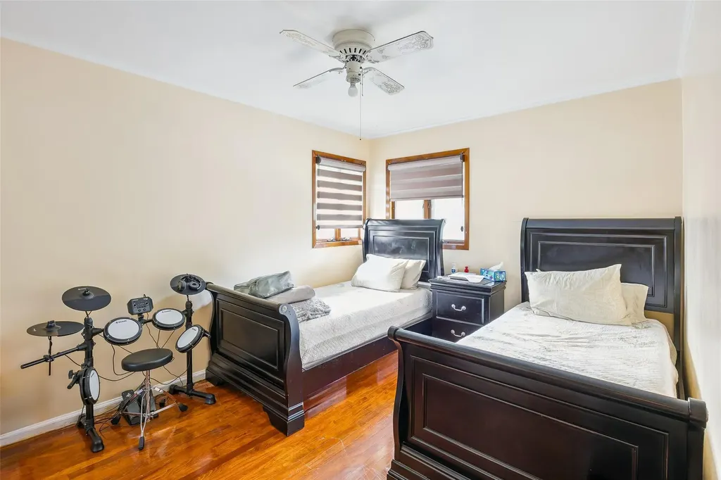 31 Morris Drive Syosset NY 11791