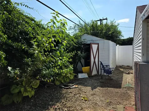 8 Reading Lane Bethpage NY 11714