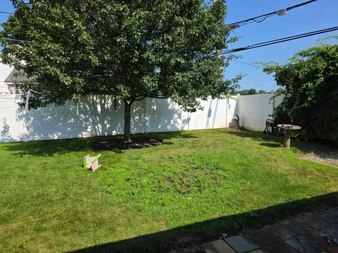 8 Reading Lane Bethpage NY 11714