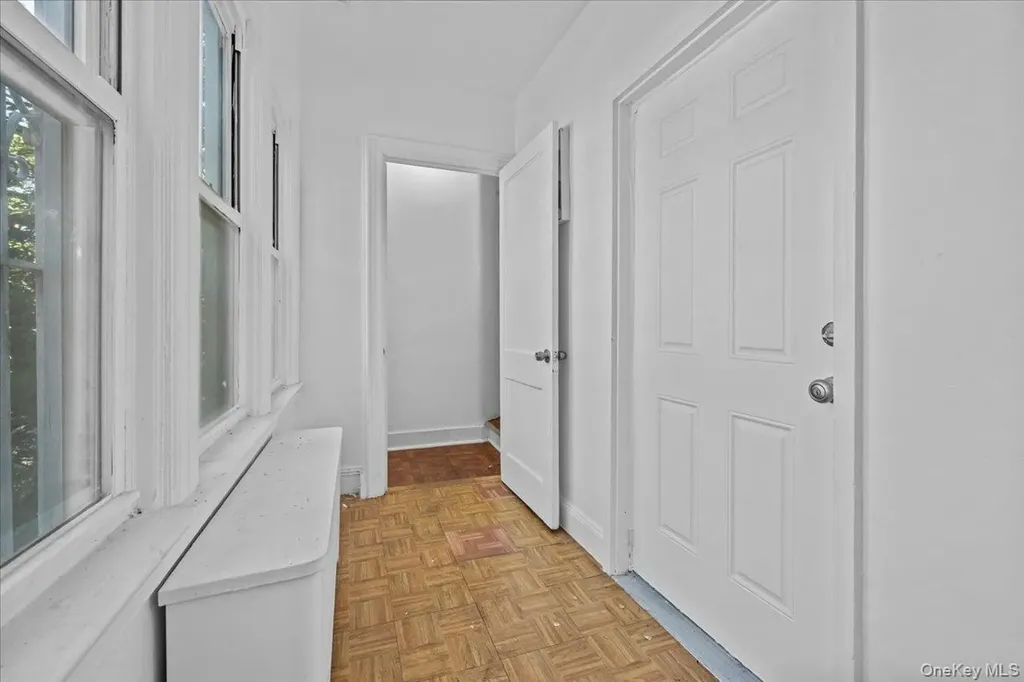 452 Howe Avenue Bronx NY 10473