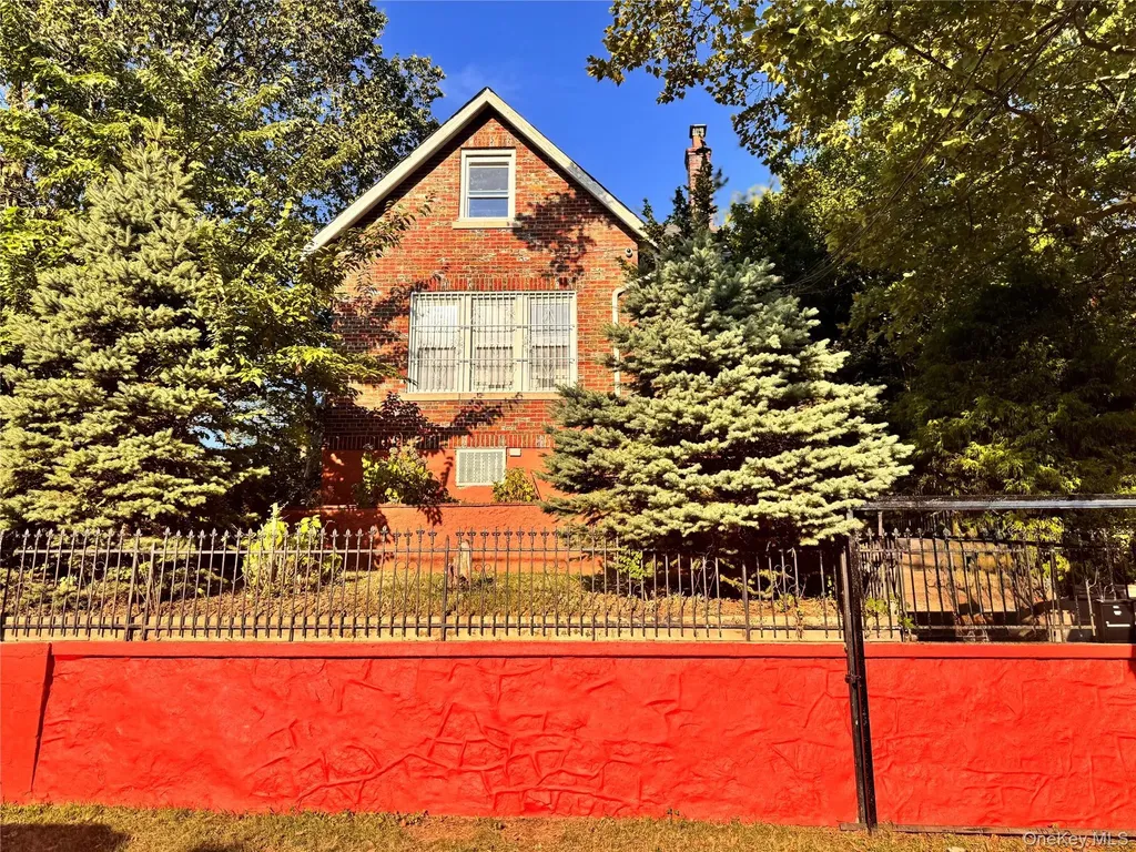 452 Howe Avenue Bronx NY 10473