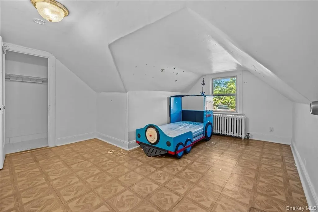 452 Howe Avenue Bronx NY 10473