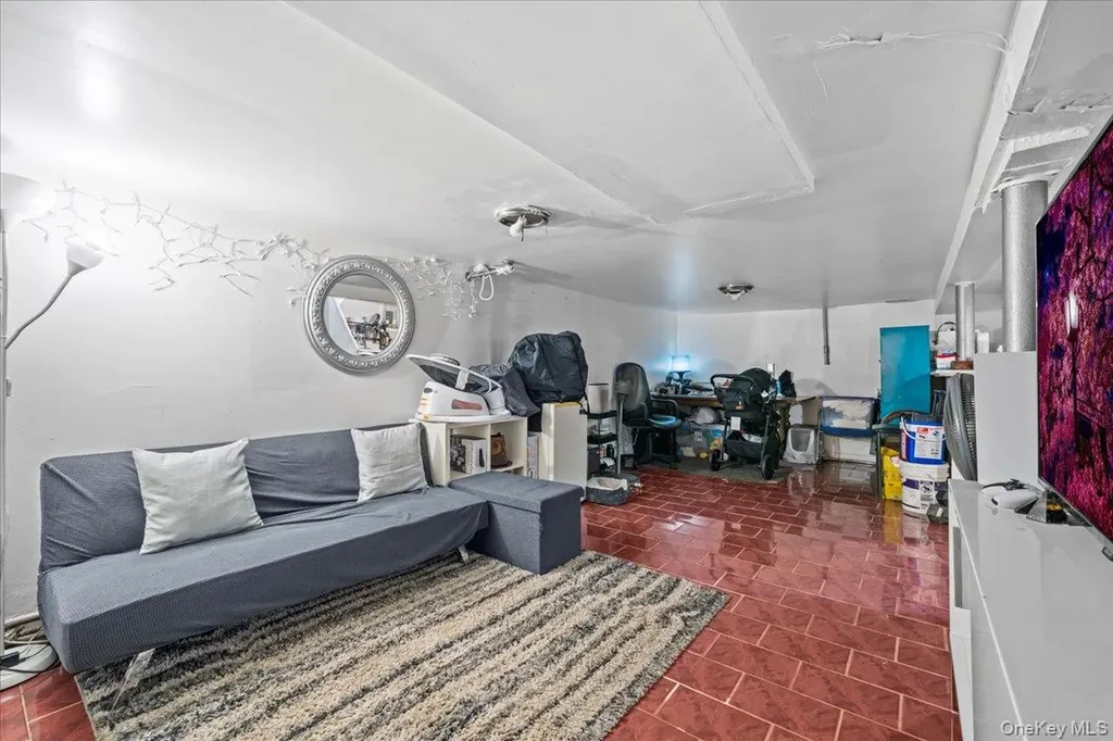 452 Howe Avenue Bronx NY 10473