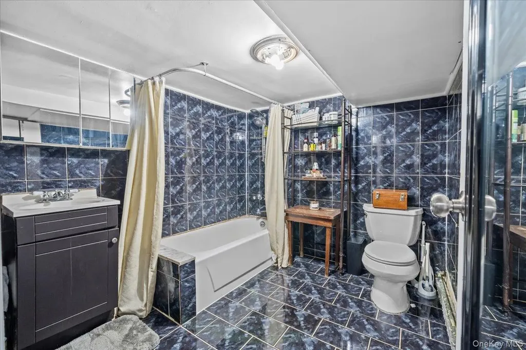 452 Howe Avenue Bronx NY 10473