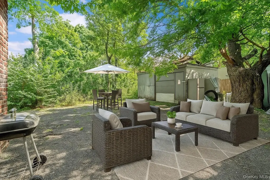 452 Howe Avenue Bronx NY 10473