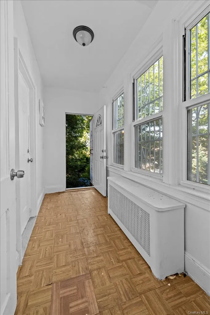 452 Howe Avenue Bronx NY 10473