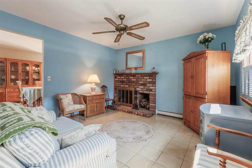 70 11th Avenue West Babylon NY 11704