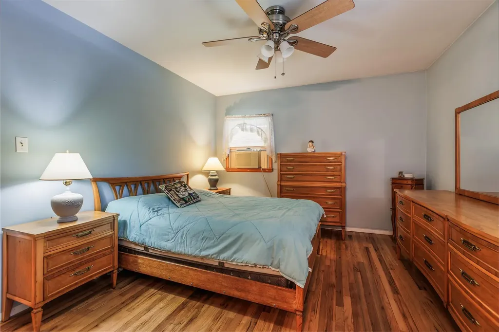70 11th Avenue West Babylon NY 11704