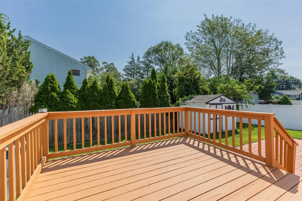 70 11th Avenue West Babylon NY 11704
