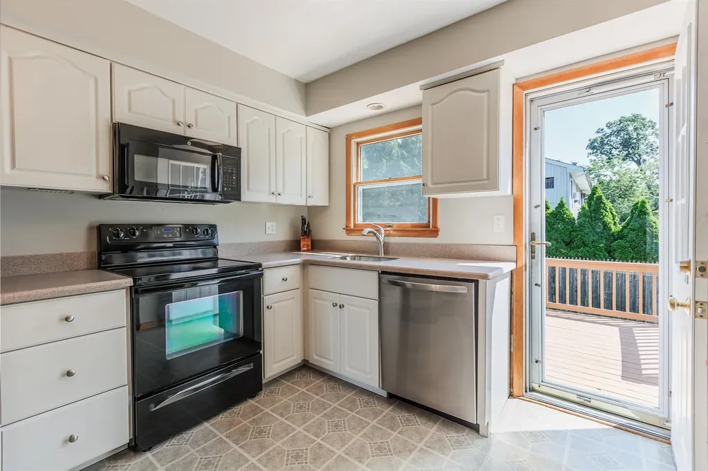 70 11th Avenue West Babylon NY 11704