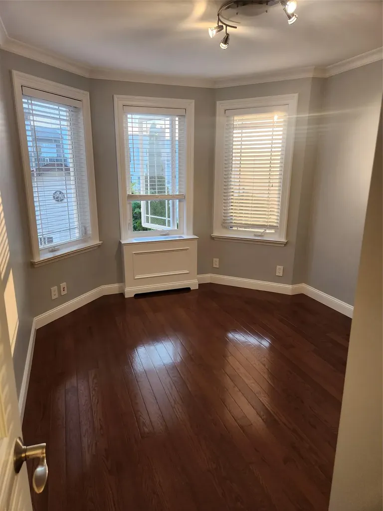 5826 60th Lane Maspeth NY 11378