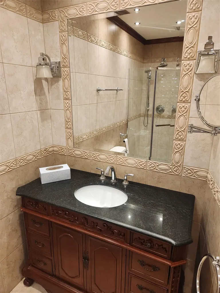 5826 60th Lane Maspeth NY 11378
