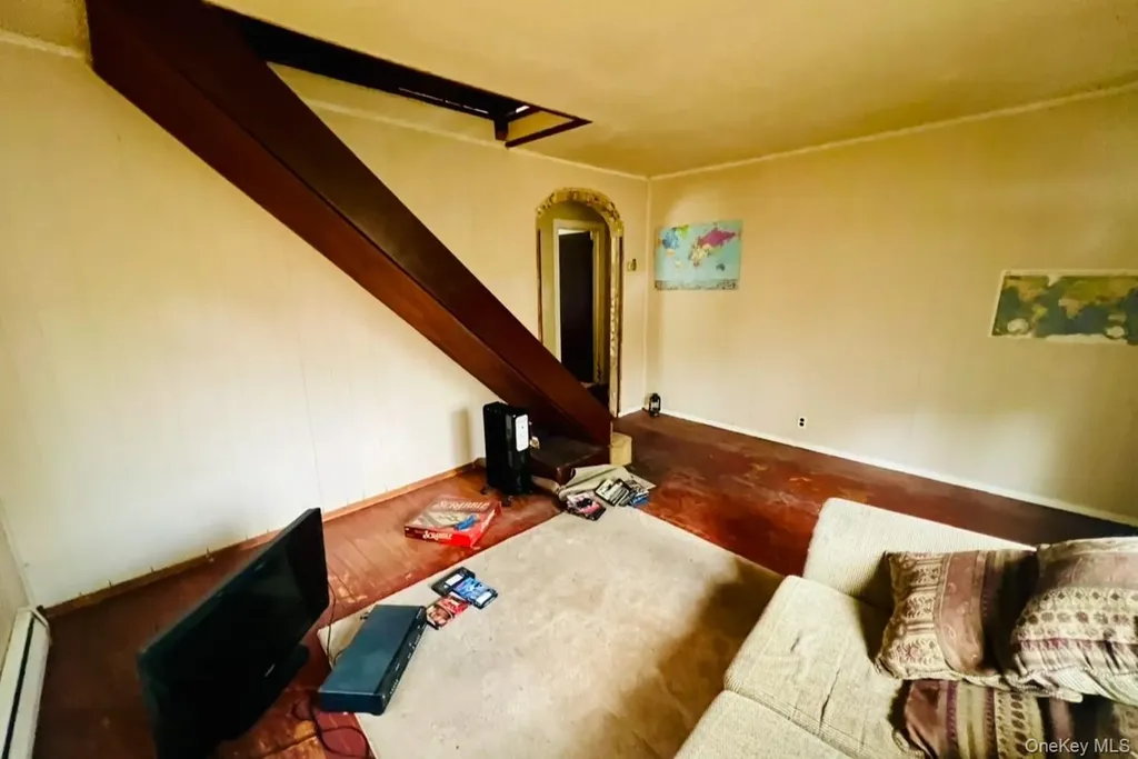 100 Maple Lane Medford NY 11763