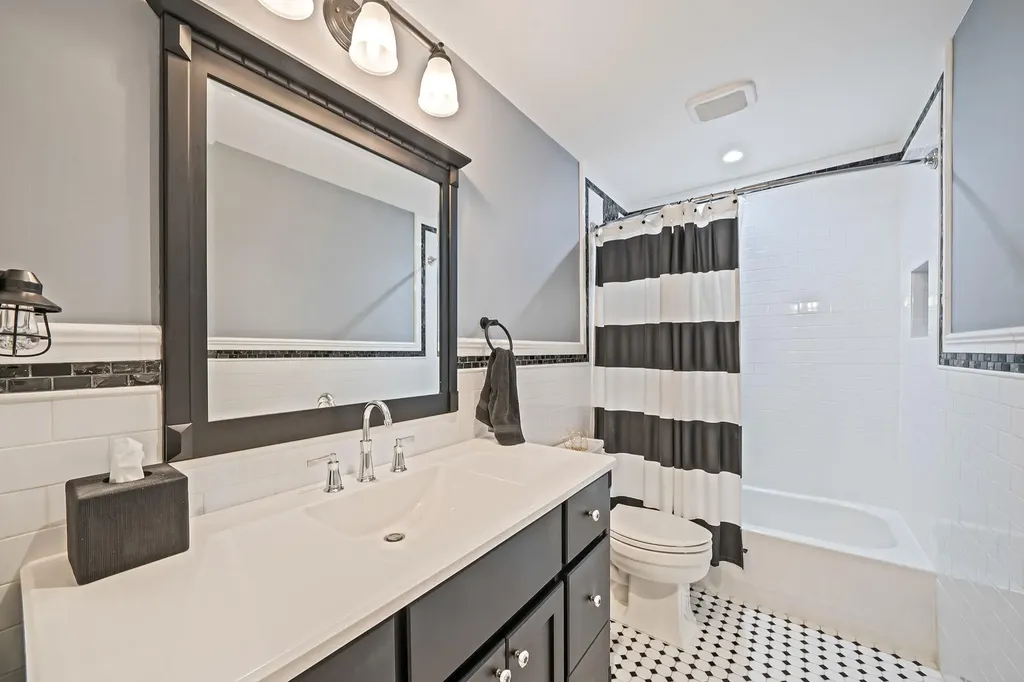 183 Atlantic Avenue Lynbrook NY 11563