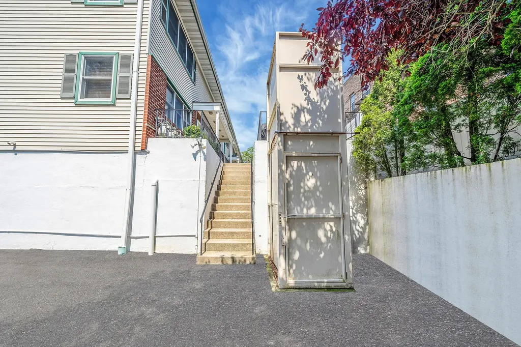 183 Atlantic Avenue Lynbrook NY 11563