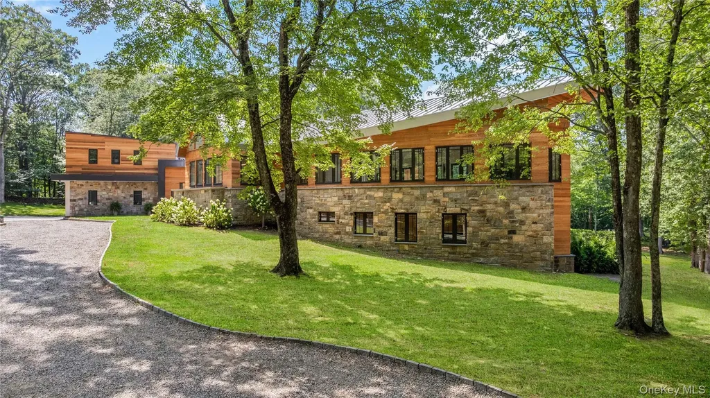 16 Col Sheldon Lane Pound Ridge NY 10576