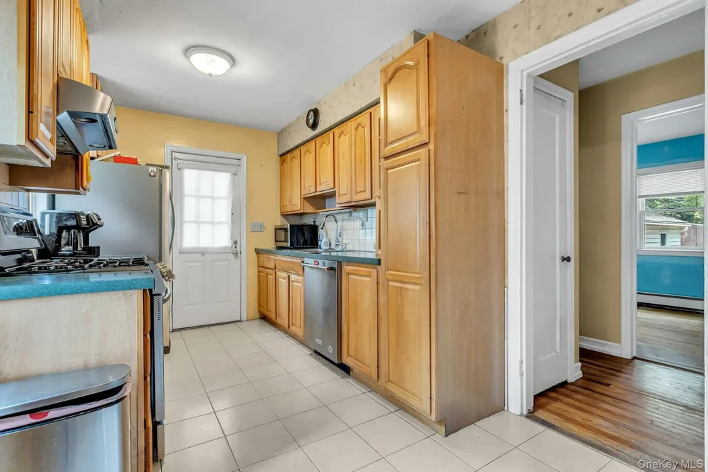 35 Willits Road Glen Cove NY 11542