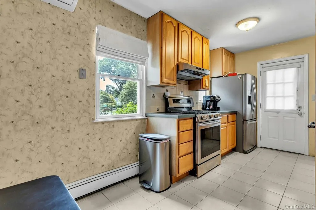 35 Willits Road Glen Cove NY 11542