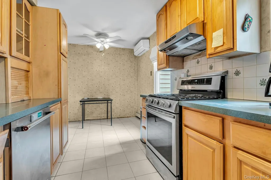 35 Willits Road Glen Cove NY 11542