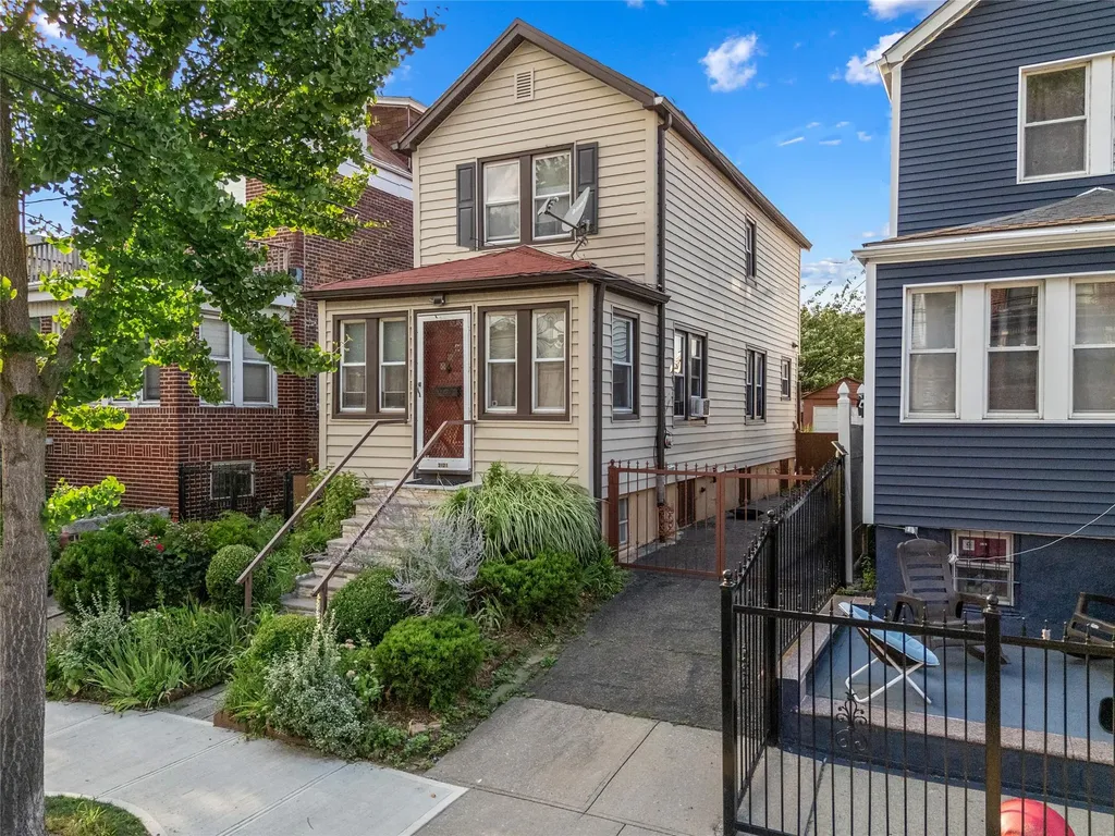 2121 Quimby Avenue Bronx NY 10473