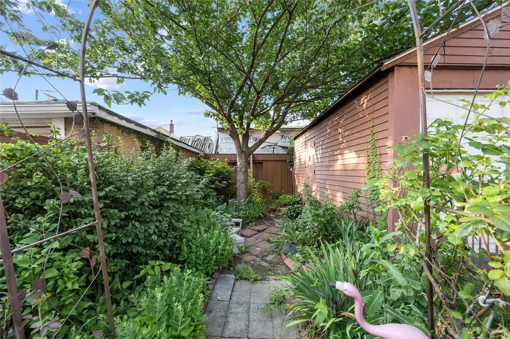 2121 Quimby Avenue Bronx NY 10473