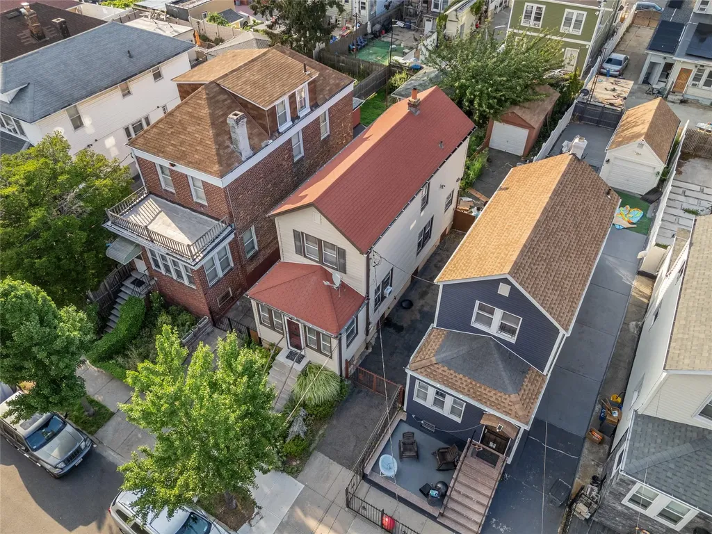 2121 Quimby Avenue Bronx NY 10473