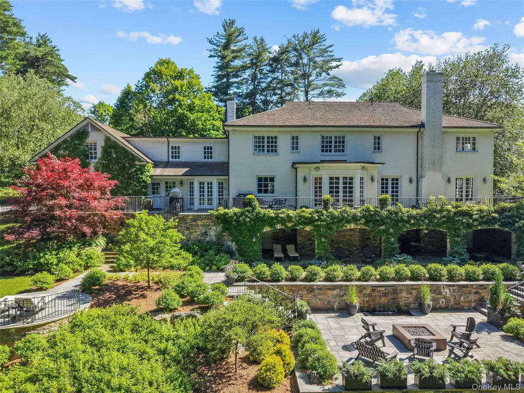 18 Oregon Road Bedford Corners NY 10549
