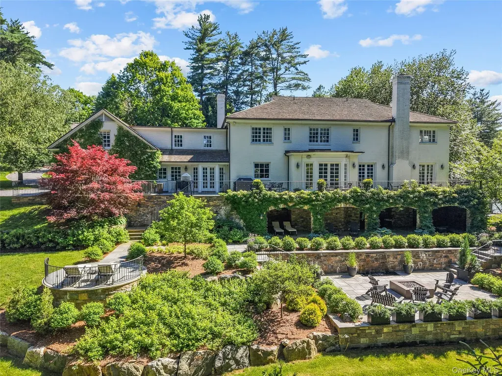 18 Oregon Road Bedford Corners NY 10549
