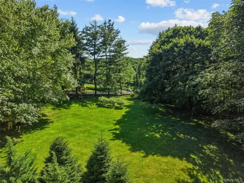 18 Oregon Road Bedford Corners NY 10549