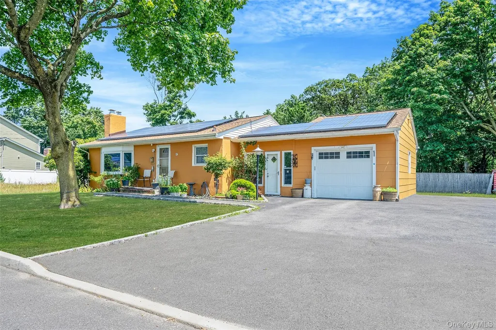 47 Prospect Place Deer Park NY 11729