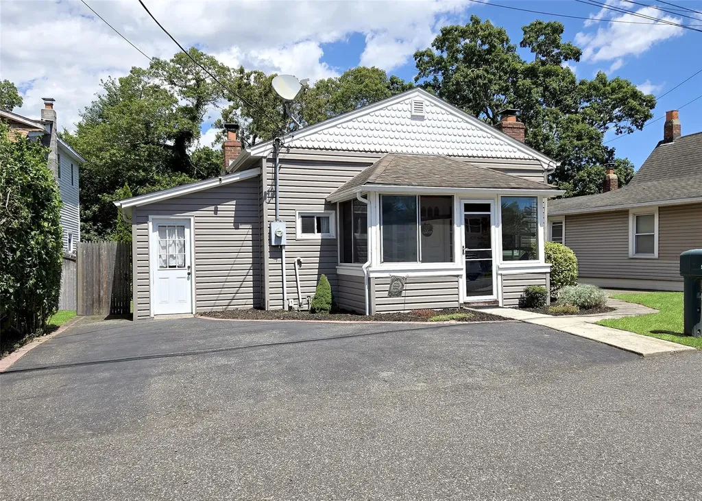 57 Lakeview Drive Patchogue NY 11772