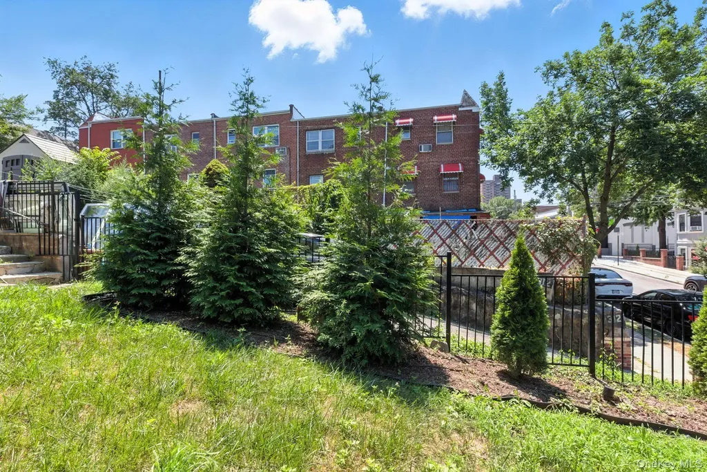 3312 Barker Avenue Bronx NY 10467