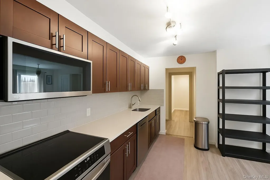 3312 Barker Avenue Bronx NY 10467
