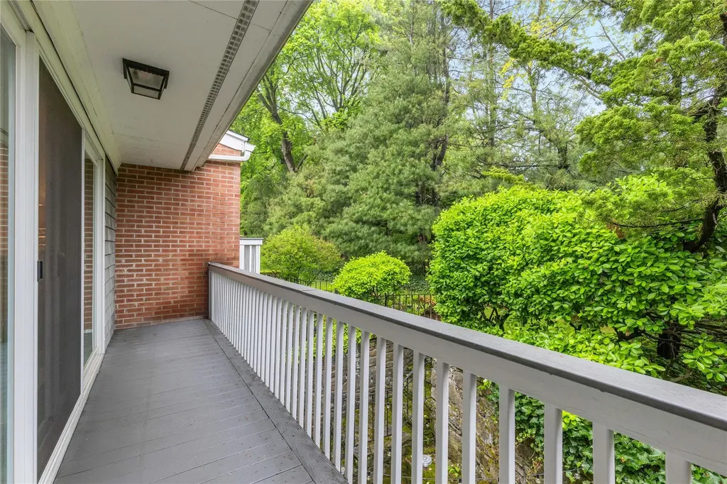 1050 Boston Post Road Rye NY 10580