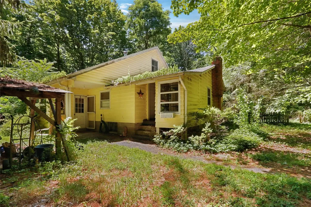 1186 Plains Road Wallkill NY 12589