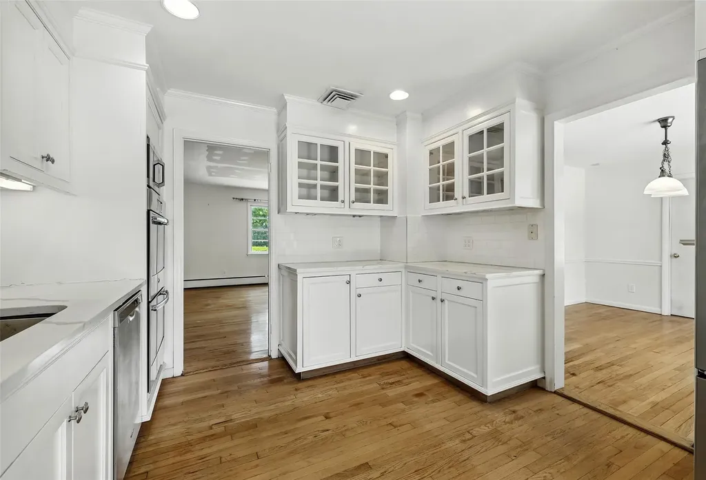 71 Apawamis Avenue Rye NY 10580