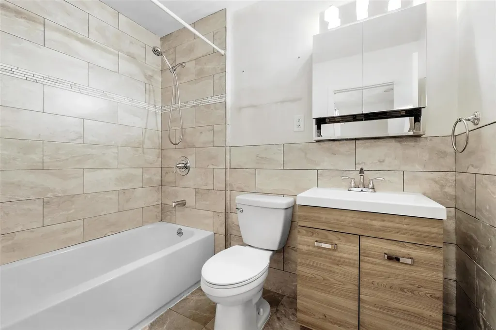 71 Apawamis Avenue Rye NY 10580