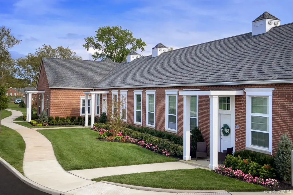 75 Circle Drive Central Islip NY 11722