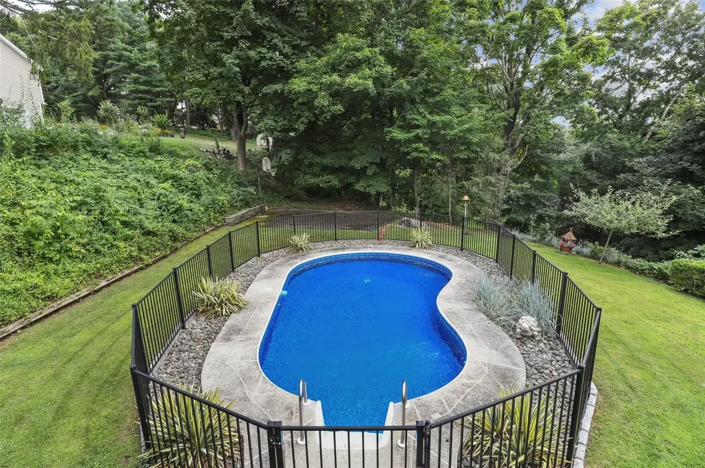 287 Union Valley Road Mahopac NY 10541