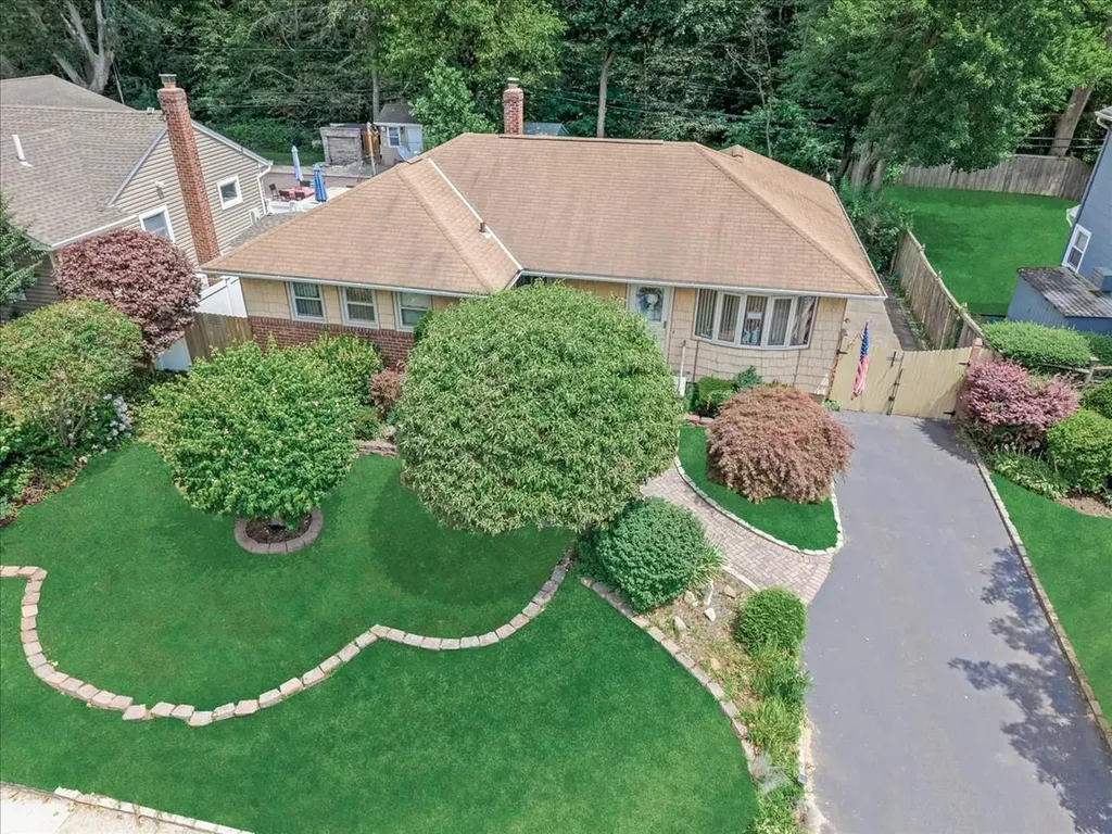 3167 Morgan Drive Wantagh NY 11793