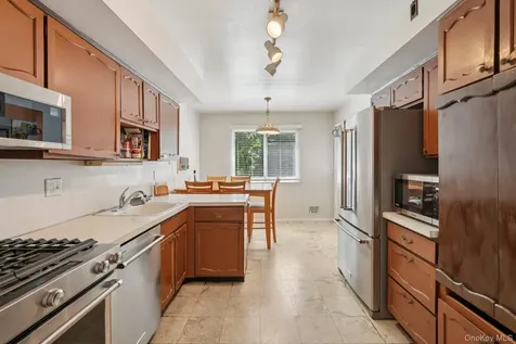 3 Old Farm Circle White Plains NY 10605