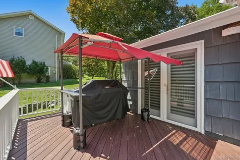 3 Old Farm Circle White Plains NY 10605