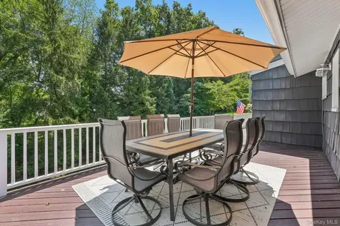 3 Old Farm Circle White Plains NY 10605